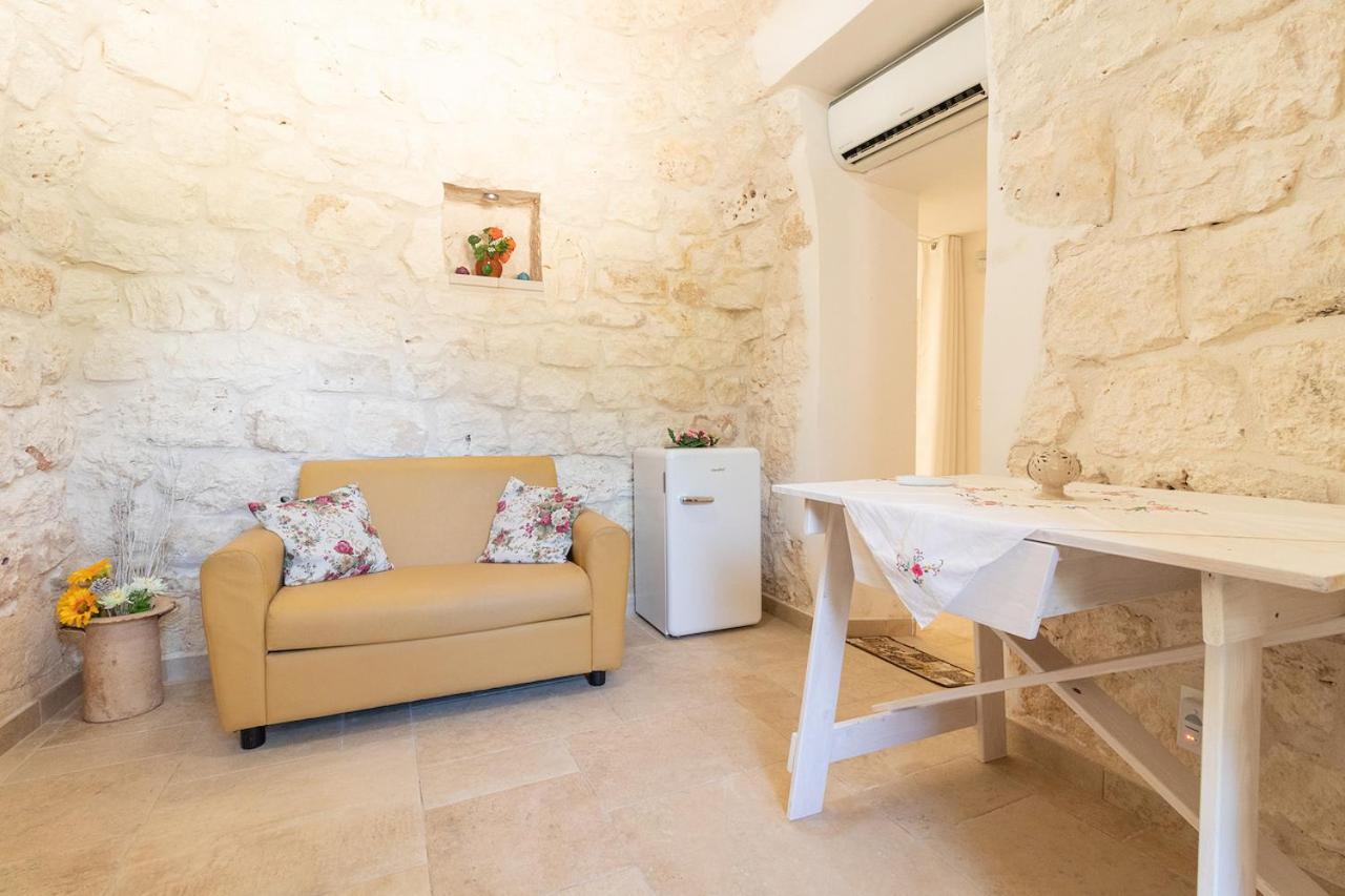 Trullo Carsico By Itriahomes Ceglie Messapica Exteriör bild